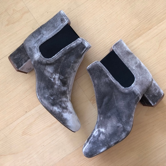 Madewell Shoes - NEW Madewell Walker Chelsea Boot booties velvet